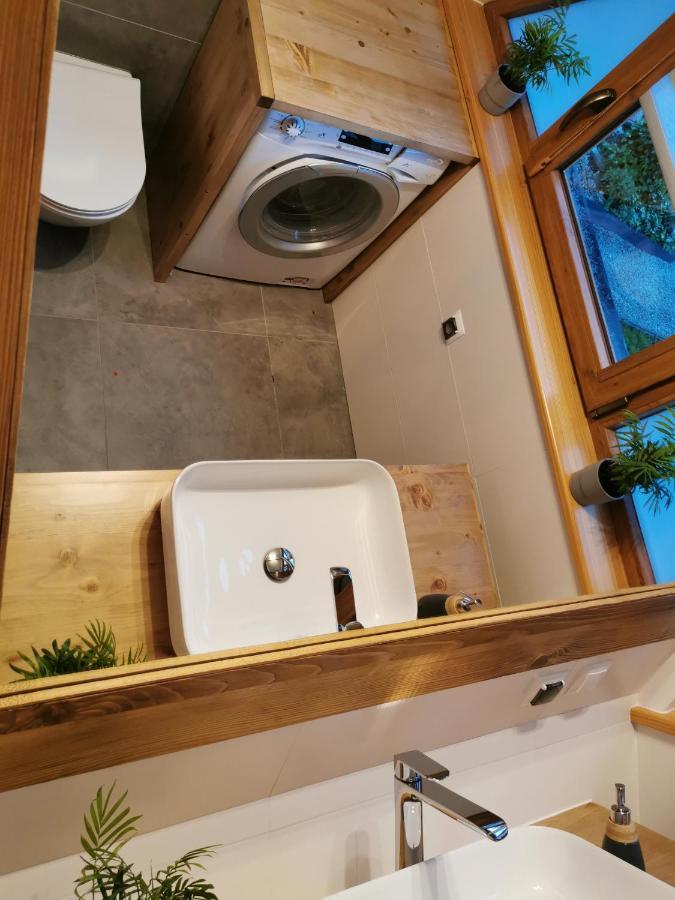 Domek & Apartament Na Ogrodzie Suche Ngoại thất bức ảnh
