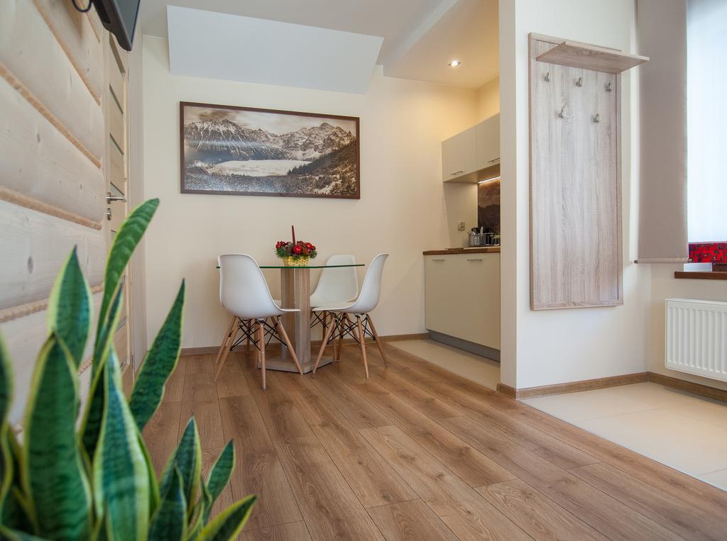 Domek & Apartament Na Ogrodzie Suche Ngoại thất bức ảnh